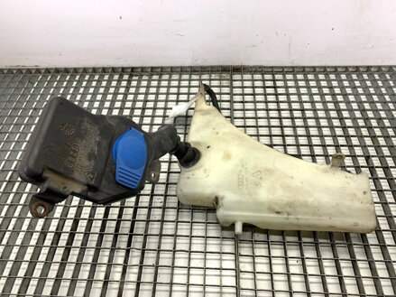 Nádržka ostrekovačov Audi A4 B8 (8K2) 2007 - 2015 8T0955453B