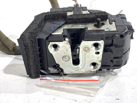 Zámok dverí ľavý zadný Renault Kadjar (HA_, HL_) 2015 - 2022