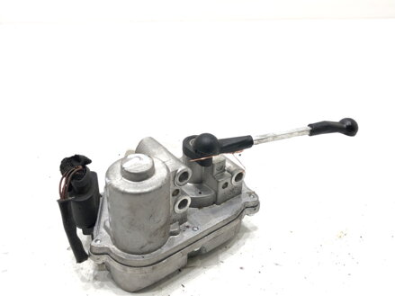 Regulátor klapiek sacieho potrubia Audi A6 C6 (4F2) 2004 - 2011