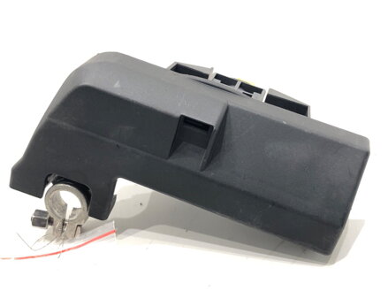 PÓL / svorka (BATÉRIE) plus Audi A6 C7 (4G2, 4GC) 2010 - 2018 KB8J4590