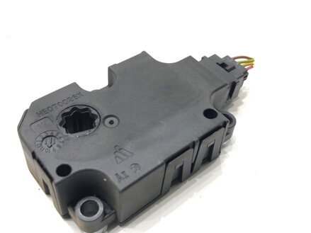 Motor radiátora kúrenia Audi A6 C7 (4G2, 4GC) 2010 - 2018 CZ113930-0855