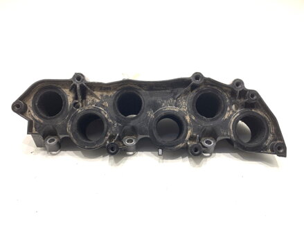 Základňa sacieho potrubia sacieho Audi Q8 (4MN) 2018 - 2022 059129765