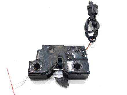 Zámok kapoty predný VW Passat B7 (A32, A33) 2011 - 2022 8C7823509B