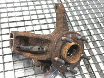 Otoč ľavá predná Volvo V50 (545) 2003 - 2012