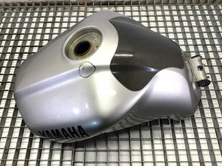Nádrž paliva nádrž Yamaha FZS 1000 Fazer
