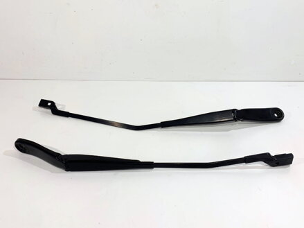 Stierač sada predný Volvo V60 I (155, 157) 2010 - 2018 30753504 30753505