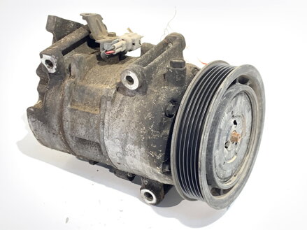 Kompresor klimatizácie Renault Megane III Grandtour (KZ0/1) 2008 - 2022 8200939386