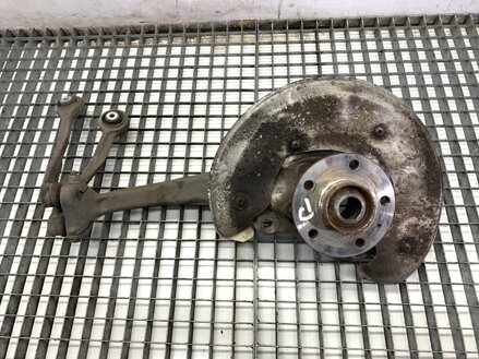 Otoč pravá predná Audi A4 B8 Avant (8K5) 2007 - 2015