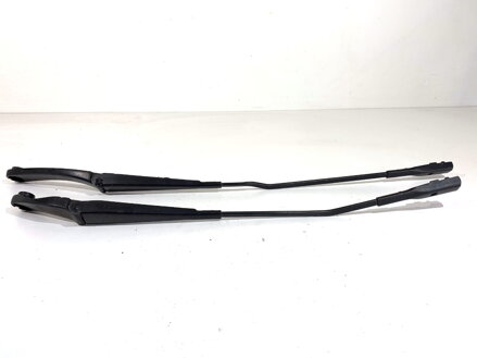 Stierač sada predný Audi A4 B8 Avant (8K5) 2007 - 2015