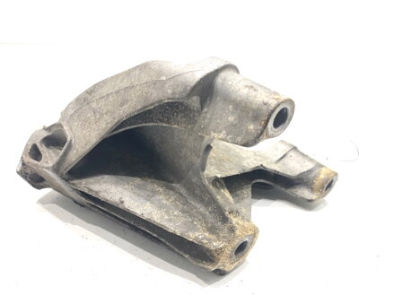 Držiak motora Audi A4 B8 Avant (8K5) 2007 - 2015 8K0199307AL