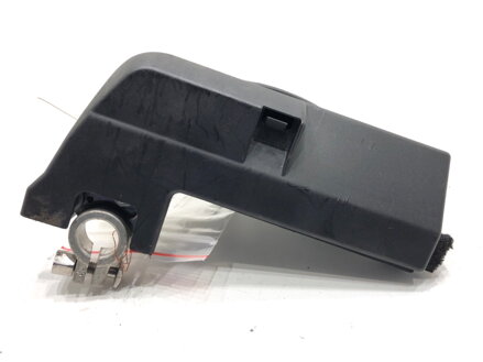 PÓL / svorka (BATÉRIE) plus Audi A6 C7 Avant (4G5, 4GD) 2011 - 2018 4F0915519