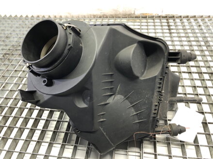 Kryt filtra vzduchu Audi A6 C6 (4F2) 2004 - 2011 4F0133835F