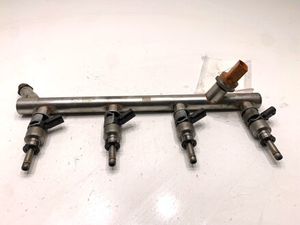 Vstrekovacia rampa S wtryskami Audi A6 C7 Avant (4G5, 4GD) 2011 - 2018 079095A 079133315BQ