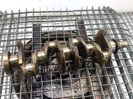 Hriadeľ kľukový Dacia Dokker Express 2012 - 2022