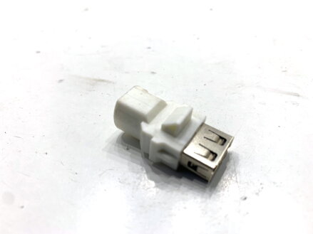 Zásuvka / uloženie USB BMW 3 Gran Turismo (F34) 2012 - 2022 9390501