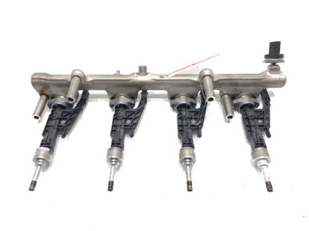 Vstrekovacia rampa S wtryskami BMW 2 Gran Coupe (F44) 2019 - 2022 8631820 0261500437