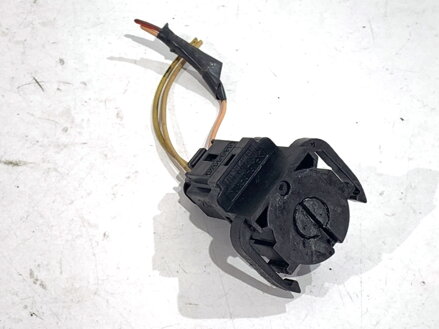 Kocka / konektor spínacej skrinky Peugeot 207 (WA_, WC_) 2006 - 2015