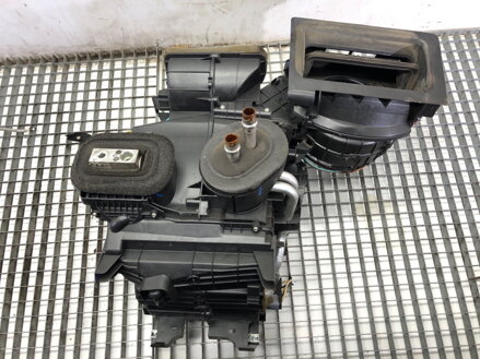 Radiátor kúrenia kombajn Renault Master III Autobus (JV) 2011 - 2022 272700033R