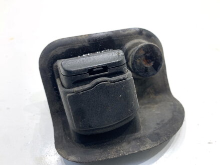 Obmedzovač veka batožinového priestoru kufra pravý BMW X6 (F16, F86) 2014 - 2019 7318694