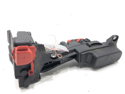 Rozdeľovač prúdu BMW 5 (G30, F90) 2016 - 2022 9339824