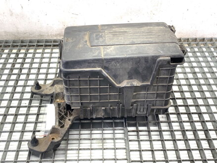 Základňa akumulátora VW Passat B7 Variant (365) 2010 - 2015 1K0915325B