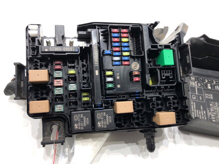 Poistková skrinka KIA Xceed (CD) 2019 - 2022 91270-J7GT0
