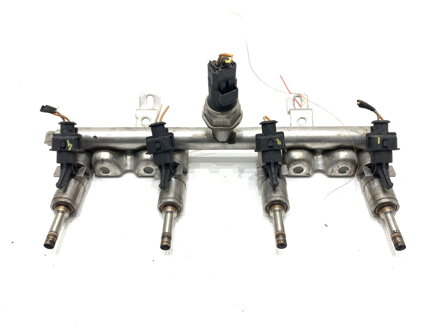 Vstrekovacia rampa Peugeot 308 I (4A_, 4C_) 2007 - 2016 V7568051