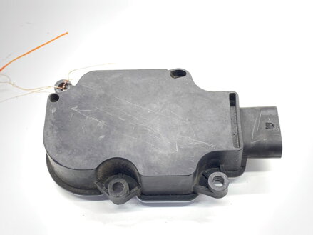 Motorček rolety žalúzie Volvo S90 II (234) 2016 - 2022 111093203