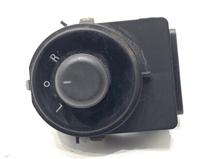 Prepínač regulácie zrkadiel Chevrolet Cruze (J300) 2009 - 2022 13272182