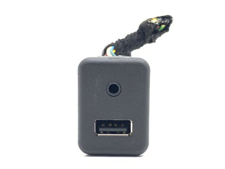 Zásuvka / uloženie USB Chevrolet Cruze (J300) 2009 - 2022 25832462