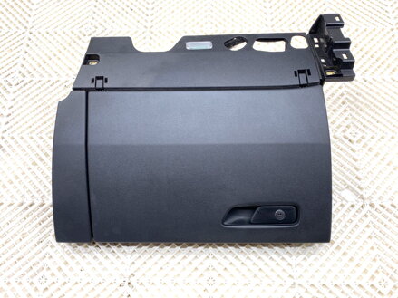 Odkladacia schránka spolujazdca Audi Q8 (4MN) 2018 - 2022 4M8857035