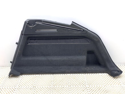 Tapacír kufra pravý Audi Q8 (4MN) 2018 - 2022 4M8863880B