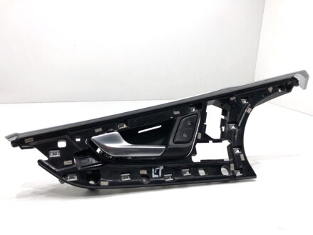 Kľučka vnútorná ľavá zadná Audi Q8 (4MN) 2018 - 2022