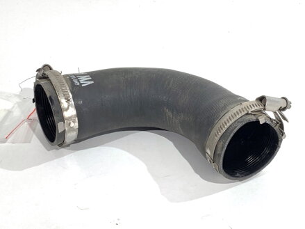 Vzduchové potrubie Audi Q8 (4MN) 2018 - 2022 4M0145709M