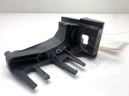 Držiak uchytenie chladiča pravé Audi A7 Sportback (4GA, 4GF) 2010 - 2018 4G0805202B