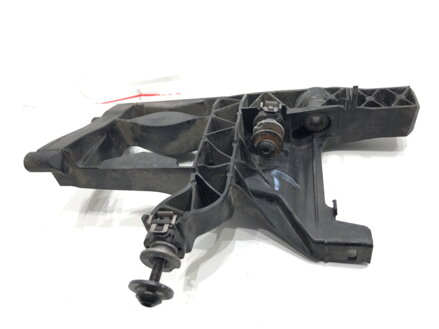 Držiak svetla ľavý Audi A7 Sportback (4GA, 4GF) 2010 - 2018 4G8805607A