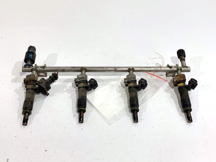 Vstrekovacia rampa Opel Zafira / Zafira Family B (A05) 2005 - 2019 55353806