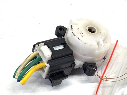 Kocka / konektor spínacej skrinky Suzuki Swift III (MZ, EZ) 2005 - 2022