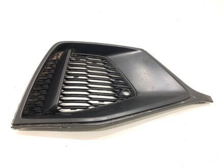 Mriežka nárazníka pravá predná Audi Q8 (4MN) 2018 - 2022 4M8807682A