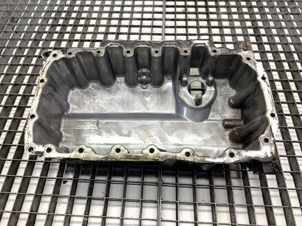 Vaňa olejová Audi A3 Limousine (8VS, 8VM) 2013 - 2022 04L103603C