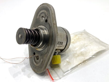 Čerpadlo vysokého tlaku BMW X1 (F48) 2014 - 2022 8631642