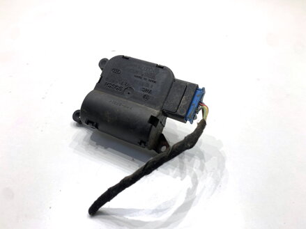 Motor radiátora kúrenia Audi A4 B6 Avant (8E5) 2000 - 2005 8E1820511D