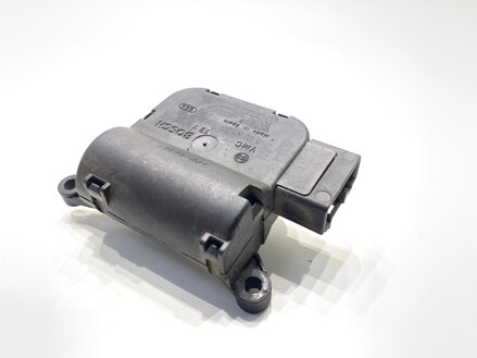 Motor radiátora kúrenia Audi A4 B6 Avant (8E5) 2000 - 2005 8E1820511A