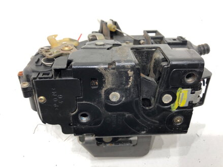 Zámok dverí ľavý predný Audi A4 B6 Avant (8E5) 2000 - 2005 4B1837015G