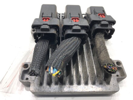 Riadiaca jednotka motora Opel Corsa D (S07) 2006 - 2014 55594571