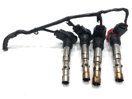 Cievka zapaľovacia Audi A4 B6 (8E2) 2000 - 2005 06A905115D