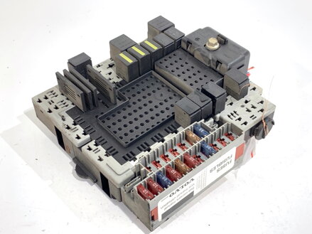 Poistková skrinka Volvo S60 I (384) 2000 - 2010 8622520