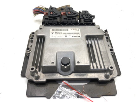 Riadiaca jednotka motora Peugeot 308 I (4A_, 4C_) 2007 - 2016 9664738680 0261201505