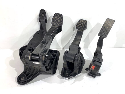 Pedále manuálna Skoda Fabia III (NJ3) 2014 - 2022 6C1721058D