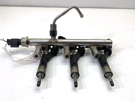 Vstrekovacia rampa Peugeot 2008 I (CU_) 2013 - 2022 9810335380